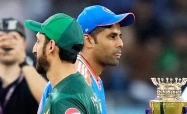 T20 World Cup 2026 News: పాక్ బాయ్‌కాట్ డ్రామా.. భారత్‌తో మ్యాచ్ ఆడబోమని ప్రకటన.. ఐసీసీ మాజీ సంచలన వ్యాఖ్యలు!