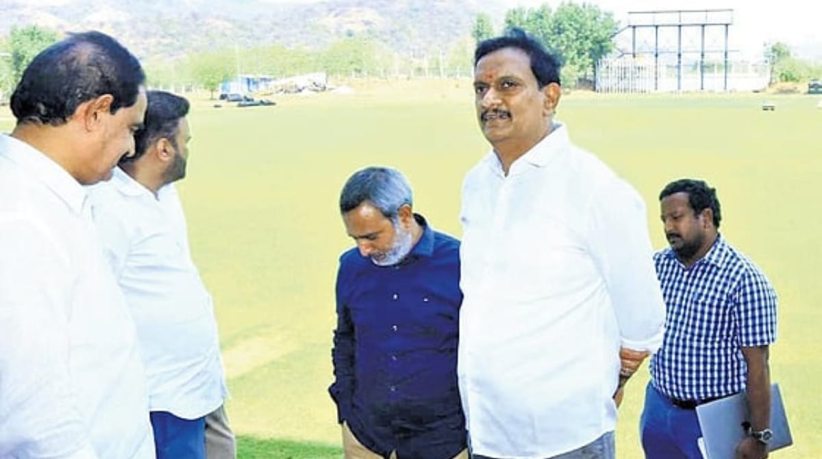 APL 2026: అమరావతి క్రికెట్ స్టేడియానికి పూర్వ వైభవం: మంగళగిరిలో ఏపీఎల్ 2026 సందడి!