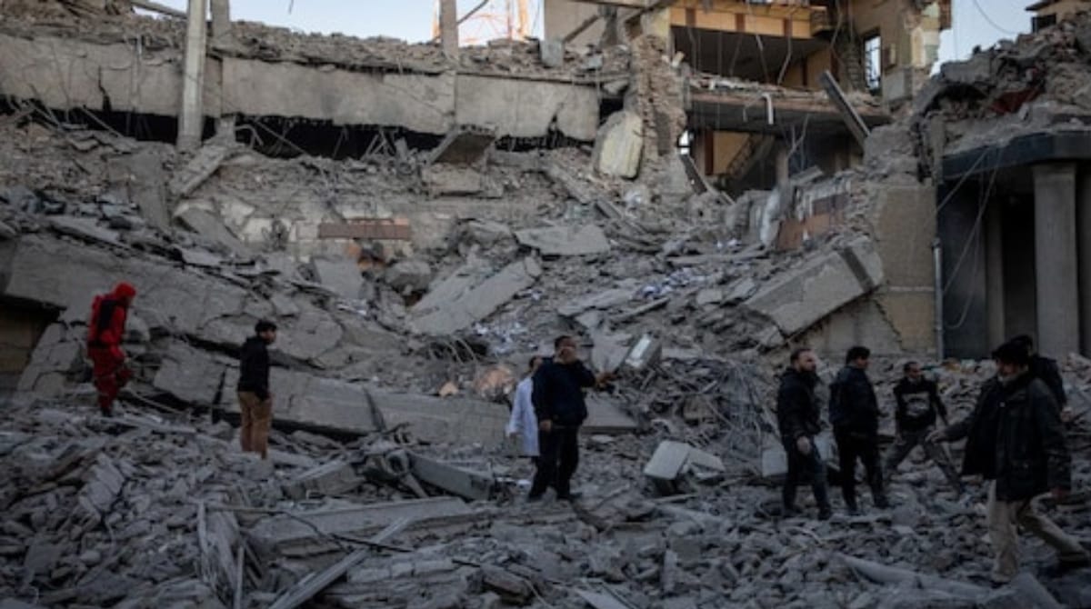 Iran-Israel War: ఇరాన్-ఇజ్రాయెల్ యుద్ధం ఆరో రోజు.. ఖమేనీ అంత్యక్రియలు వాయిదా, ముంచుకొస్తున్న ప్రపంచ యుద్ధ భయం!