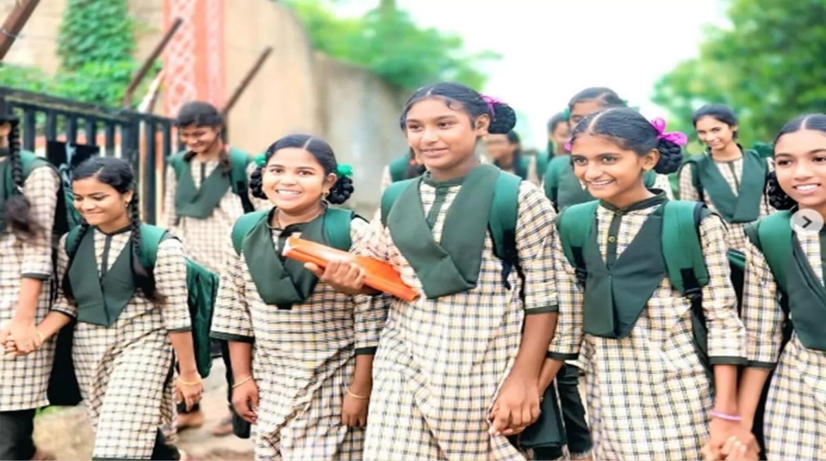 AP Govt Schemes 2026: తల్లికి వందనం’ రాలేదా? టెన్షన్ పడకండి.. మిగిలిన వారికి కూడా ఛాన్స్: మంత్రి లోకేష్!